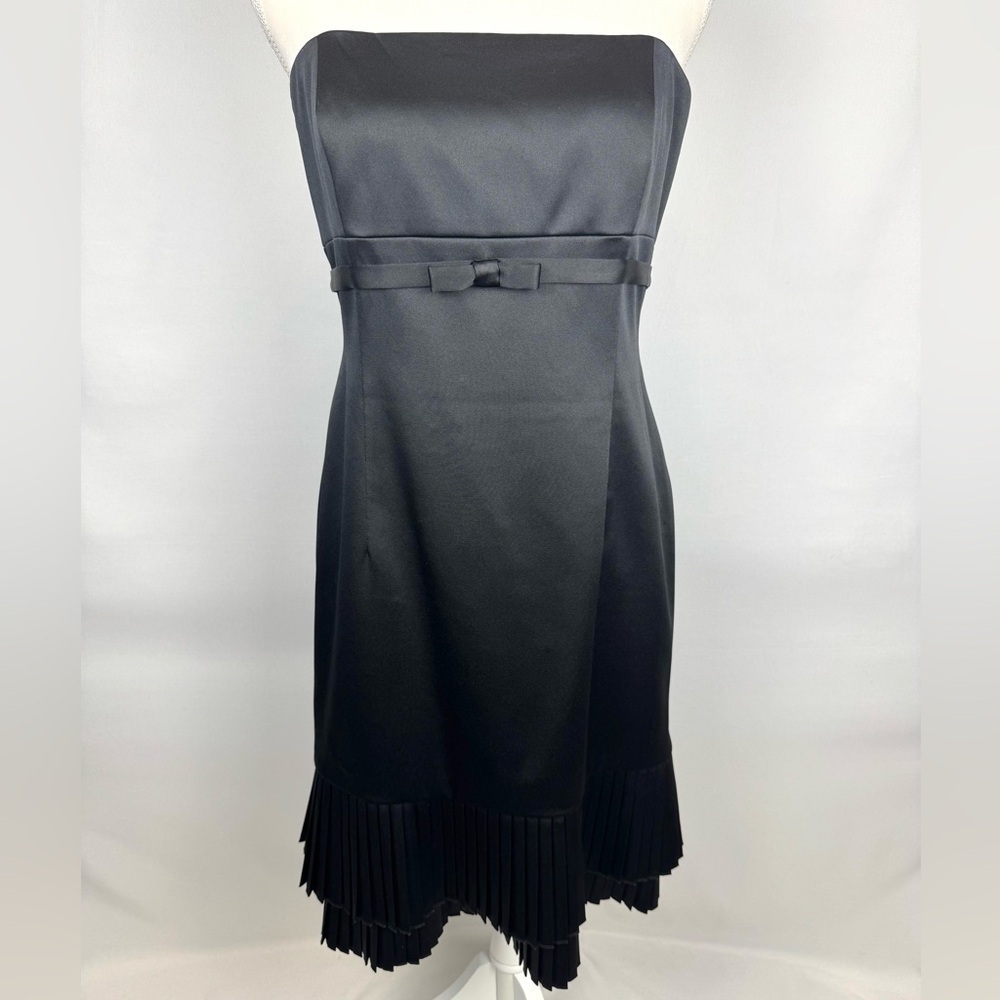 Laundry By Shelli Segal Strapless Black Cocktail Dress Bow Pleated Hem Size 10